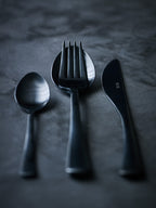 Table Noir Noir - 108 bestik - NOIR