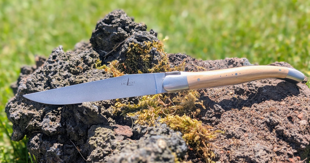 Forge De Laguiole oliventræshåndtag og satinfinish
