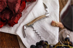 Forge De Laguiole Sommelier proptrækker med Lyst Horn og højglanspoleret finish.
